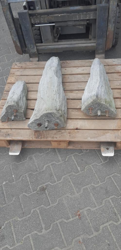 3 x betonnen waterzuil, Ophalen, Zo goed als nieuw, Beton, Waterornament
