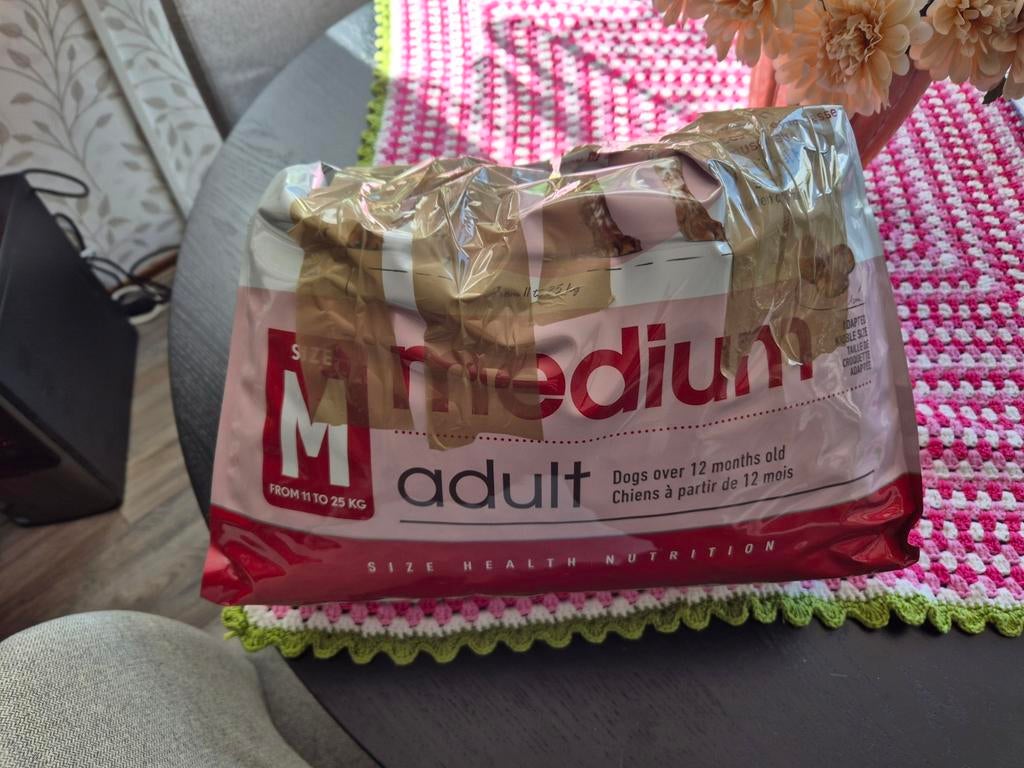 Open zak met ongeveer 5 kg royal canin medium adult, Dieren en Toebehoren, Ophalen, Hond