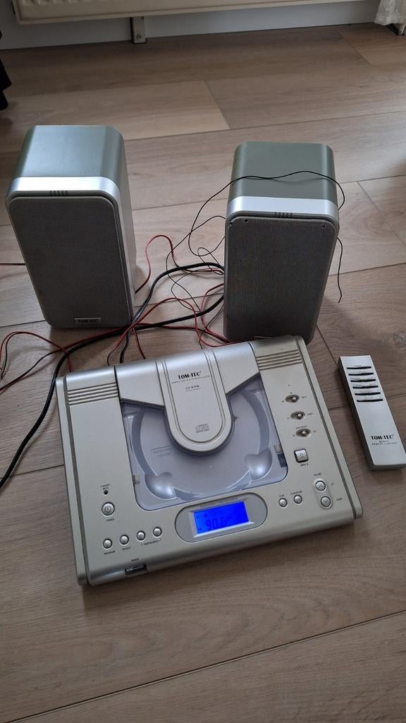 Tomtec Radio/CD Speler met Speakers en Afstandsbediening, Overige merken, Gebruikt, Tuner of Radio, Ophalen of Verzenden