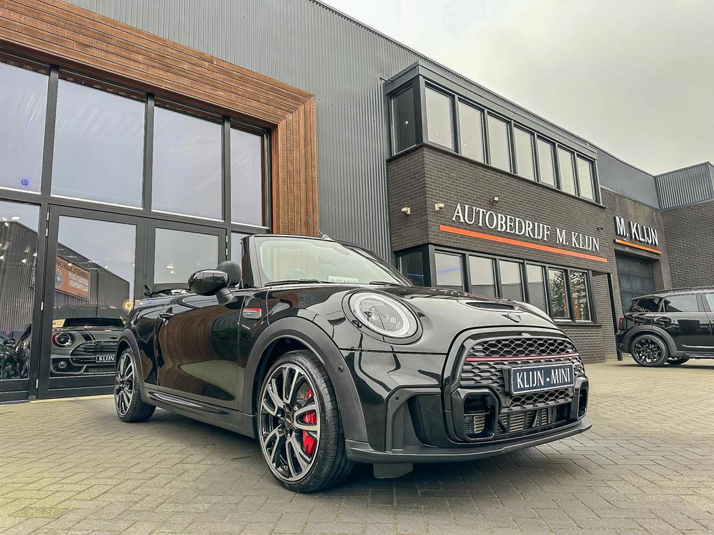 Mini Mini Cabrio 2.0 John Cooper Works F1 231pk/Camera/Head, 1998 cc, Gebruikt, 4 stoelen, Zwart
