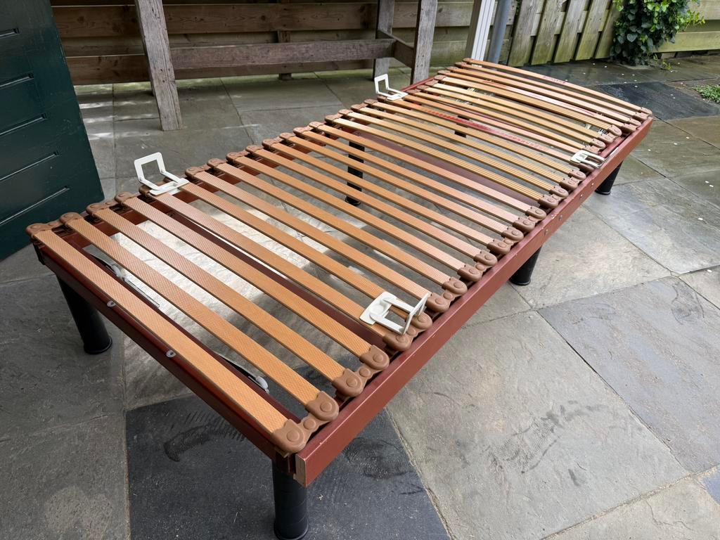 Een persoons bed met versteldbaar hoofd en voeteneind, Ophalen, Gebruikt, 90 cm, Eenpersoons