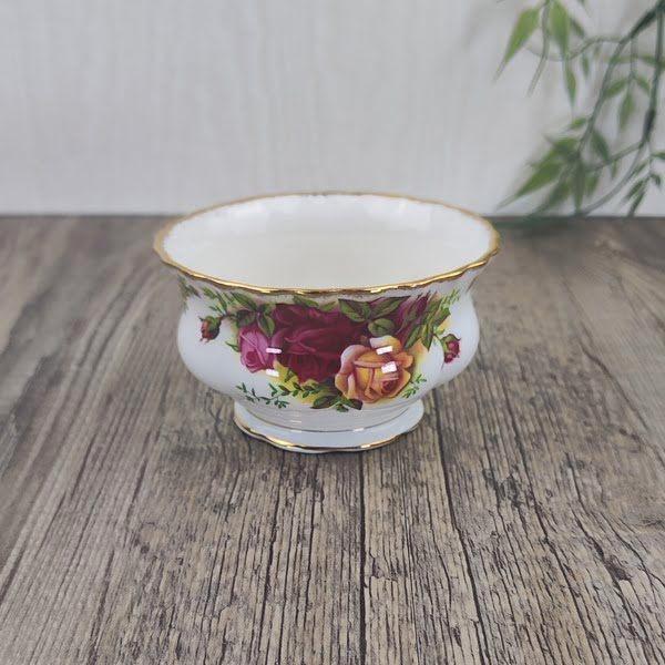 Royal Albert Old Country Roses Suikerkommetje, Antiek en Kunst, Antiek | Servies los, Ophalen of Verzenden