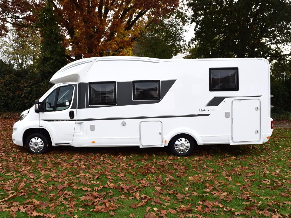 Adria Matrix Axess 670 SC Queensbed Hefbed 2018 XL Garage, Caravans en Kamperen, Ringverwarming, Bedrijf, Koelkast, Adria