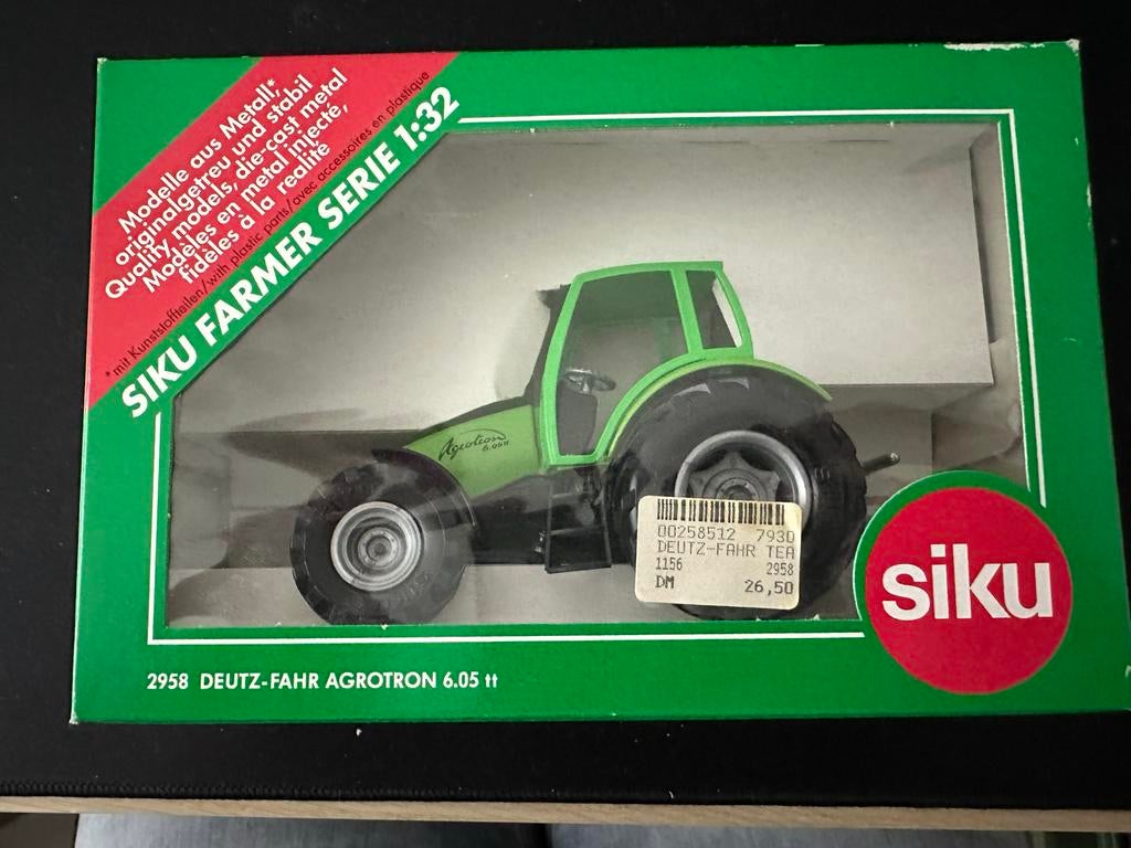 Siku 2958 Deutz-Fahr Agrotron 6.05 tt Tractor 1:32, Overige merken, 1:32 tot 1:50, Overige typen, Ophalen of Verzenden