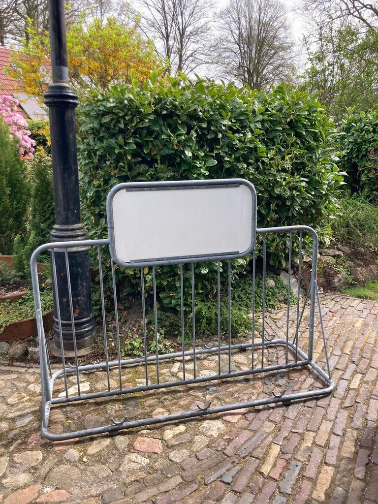 Gegalvaniseerd 2-zijdig fietsenrek trespa bord voor reclame, Ophalen, Zo goed als nieuw