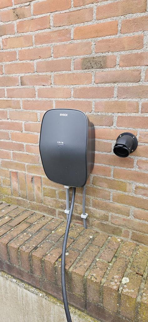 EVBox Livo Wallbox - 11kW - 6m vaste kabel & Load Balancing, Auto diversen, Laadpalen, Zo goed als nieuw, Laadpaal, Ophalen