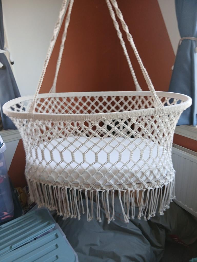 Macramé Wiegje + op maat gemaakt matrasje en lakens, Kinderen en Baby's, Babywiegjes en Ledikanten, Ophalen of Verzenden, Zo goed als nieuw