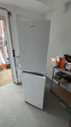 Beko Koelkast met vriesvak - Ideaal voor in de schuur, Witgoed en Apparatuur, Koelkasten en IJskasten, Ophalen, Gebruikt, 200 liter of meer