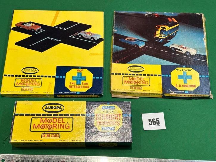 565-Aurora Model Motoring: Kruisingen en Rechte delen (Boxed, Kinderen en Baby's, Speelgoed | Racebanen, Gebruikt, Elektrisch