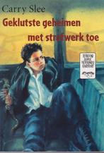 Carry Slee # Geklutste geheimen met strafwerk toe, Ophalen of Verzenden, Zo goed als nieuw, Fictie algemeen