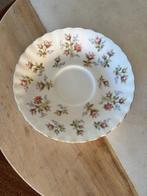 Vintage Royal Albert schoteltje Winsome, Ophalen of Verzenden, Gebruikt, Porselein, Kop en/of schotel