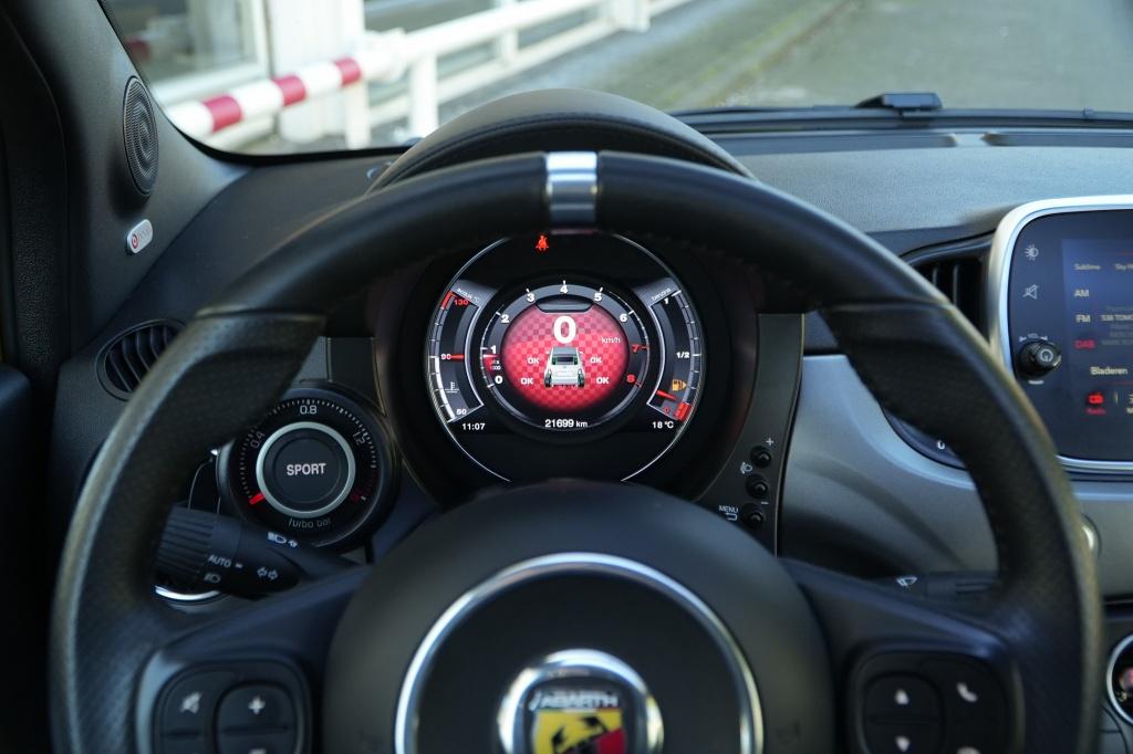 Abarth 595C 1.4 T-Jet I 165 Turismo 70th Anniversary, Auto's, Abarth, 15 km/l, Gebruikt, 4 stoelen, Bedrijf