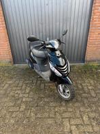 Piaggio zip 2011 brom weinig km’s!, Fietsen en Brommers, Scooters | Piaggio, Ophalen, Maximaal 45 km/u, Zip, 49 cc