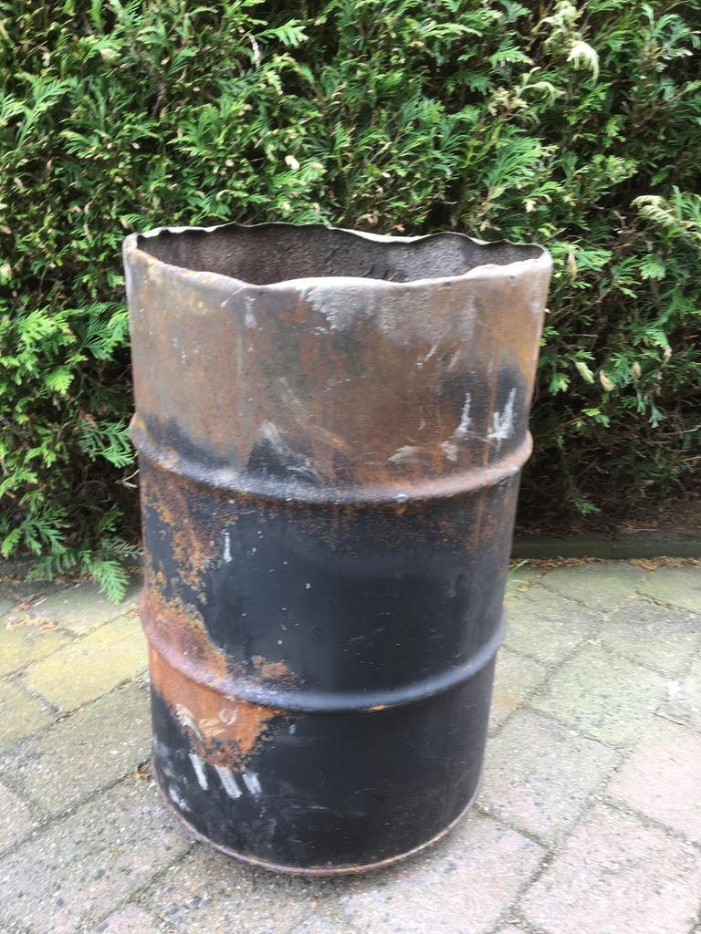 Veel gebruikte vuurton op wieltjes, Ophalen, Gebruikt