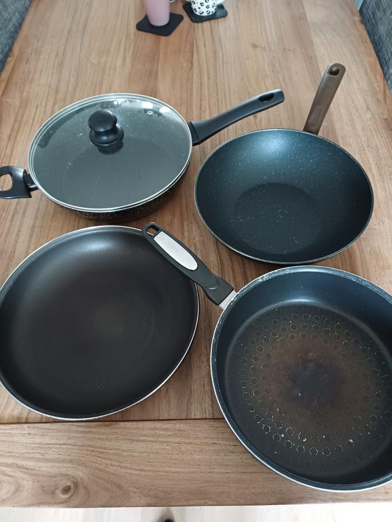 Sierie pannen, o.a kookpannen, wok en koekenpan, Huis en Inrichting, Ophalen of Verzenden