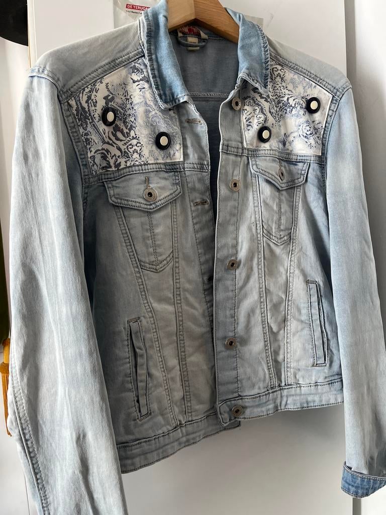 Place du Jour Vintage spijkerjasje met print, Kleding | Dames, Ophalen of Verzenden, Zo goed als nieuw, Maat 38/40 (M), Blauw