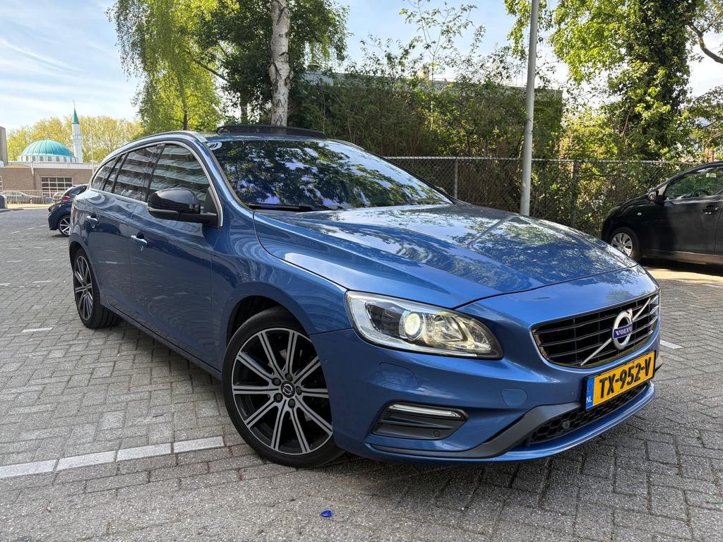 Volvo V60 D4 190pk Geartronic 2018 Blauw, Auto's, 1969 cc, Blauw, 23 km/l, Diesel
