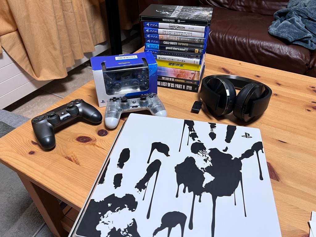 Sony PlayStation 4 Pro (incl. 4TB, 11 games, 3 controllers), Spelcomputers en Games, Games | Sony PlayStation 4, Ophalen, Zo goed als nieuw