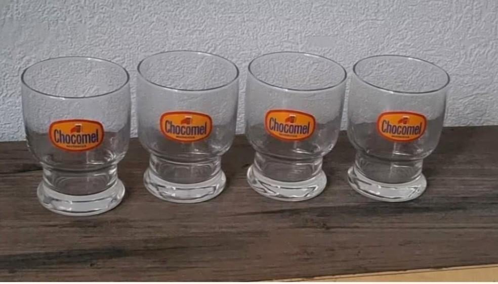 Chocomel glazen Nutricia , 4 stuks, vintage, Huis en Inrichting, Keuken | Servies, Ophalen, Glas, Overige stijlen, Glas of Glazen