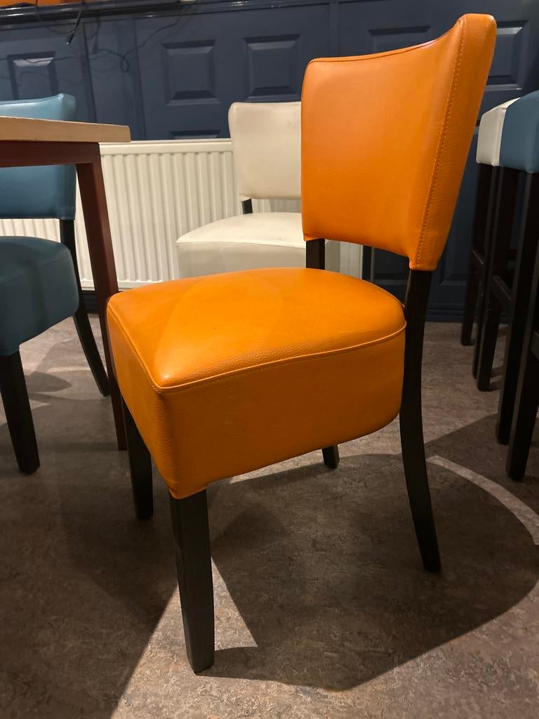 3x Oranje Stoel Lisa in goede staat - Oudehaske, Ophalen, Gebruikt, Overige kleuren, Drie