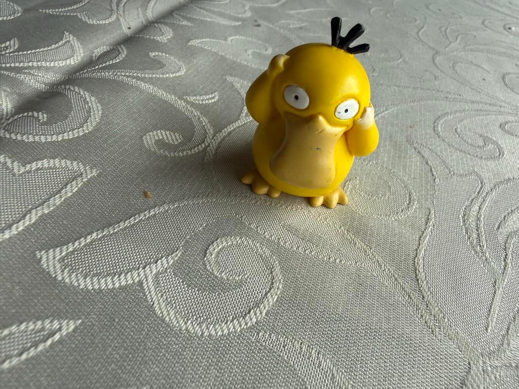 Pokémon Psyduck Tomy figuur - Made in China, Ophalen of Verzenden, Gebruikt