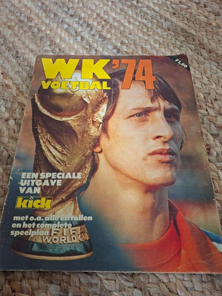 WK '74 Voetbal Special - KICK Magazine, Ophalen of Verzenden, Gelezen, KICK Magazine, Balsport