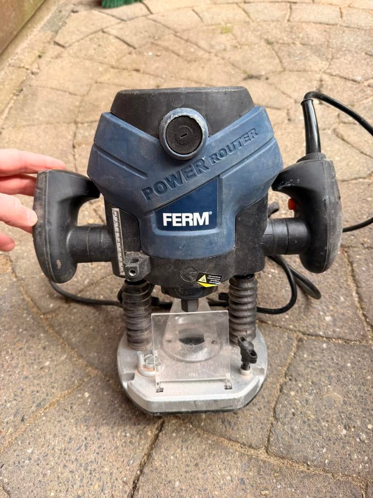 Ferm bovenfrees, Ophalen of Verzenden, Zo goed als nieuw, Elektrisch, Bovenfrees