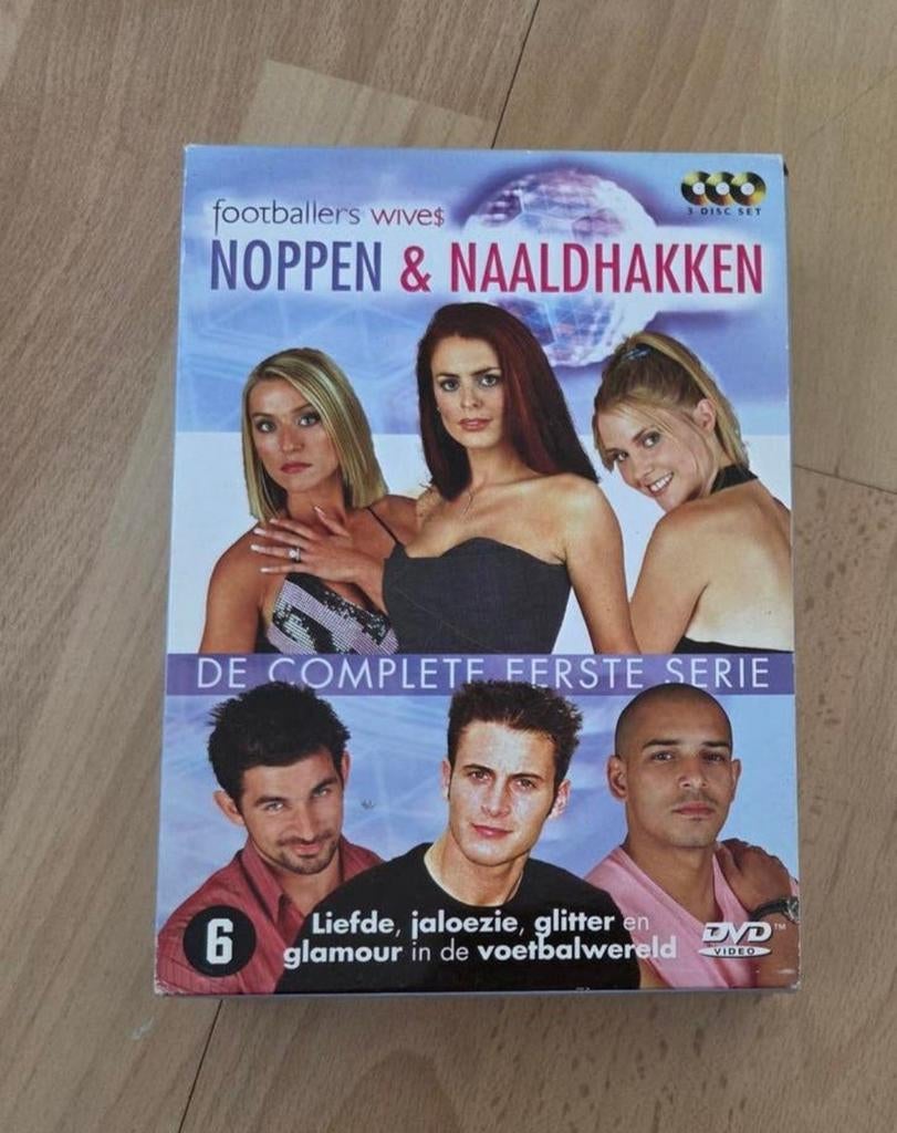 Noppen & Naaldhakken - Seizoen 1, Alle leeftijden, Ophalen of Verzenden, Zo goed als nieuw, Komedie