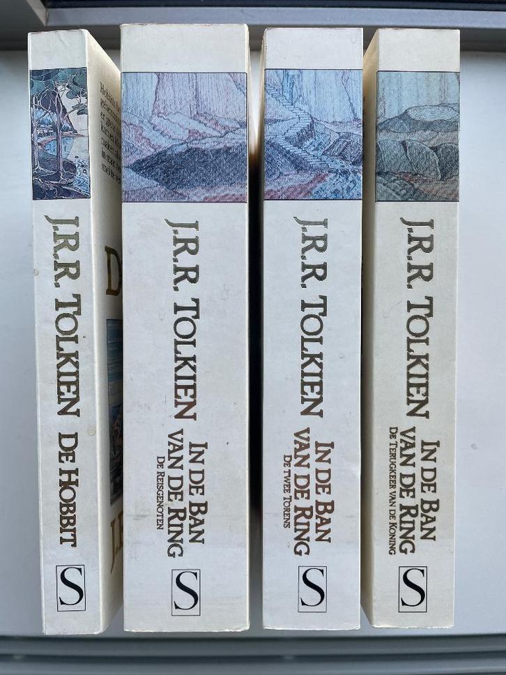 4 Boeken Tolkien De Hobbit + In De Ban Van De Ring deel 123, Boeken, Fantasy, Zo goed als nieuw, Ophalen of Verzenden