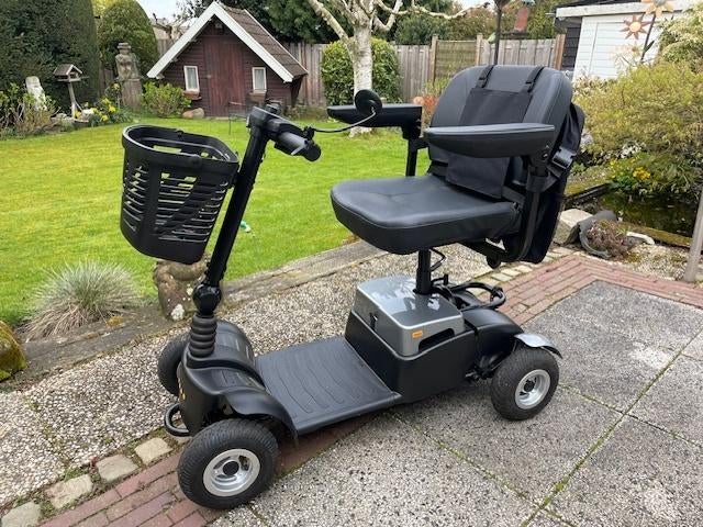 Scootmobiel Life & Mobility Vivo 4, Diversen, Ophalen, Life and Mobility, 10 km/u of minder, 16 t/m 25 km