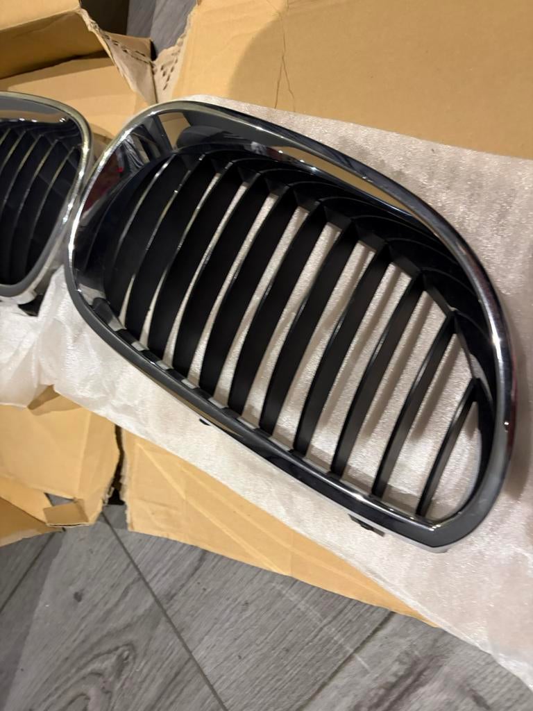 Grill set orgineel bmw e60 03-07, Ophalen
