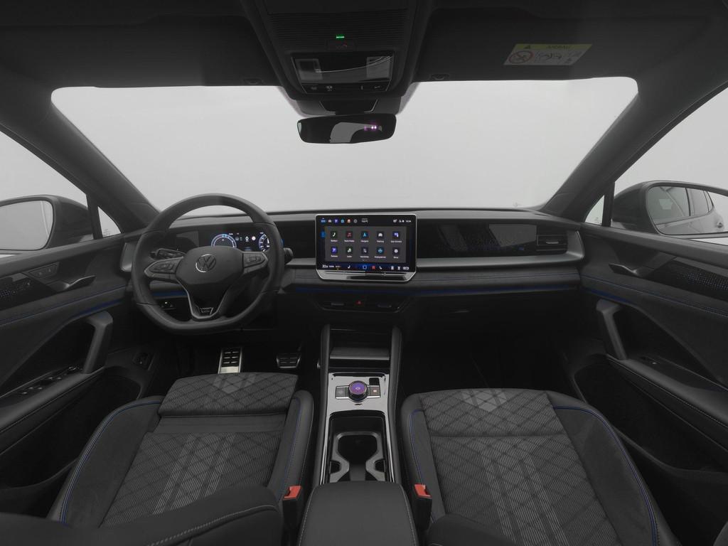 Volkswagen Tayron R-Line 1.5 eHybrid 204 PK | LED Plus | DCC, Stof, 4 cilinders, Origineel Nederlands, Bedrijf