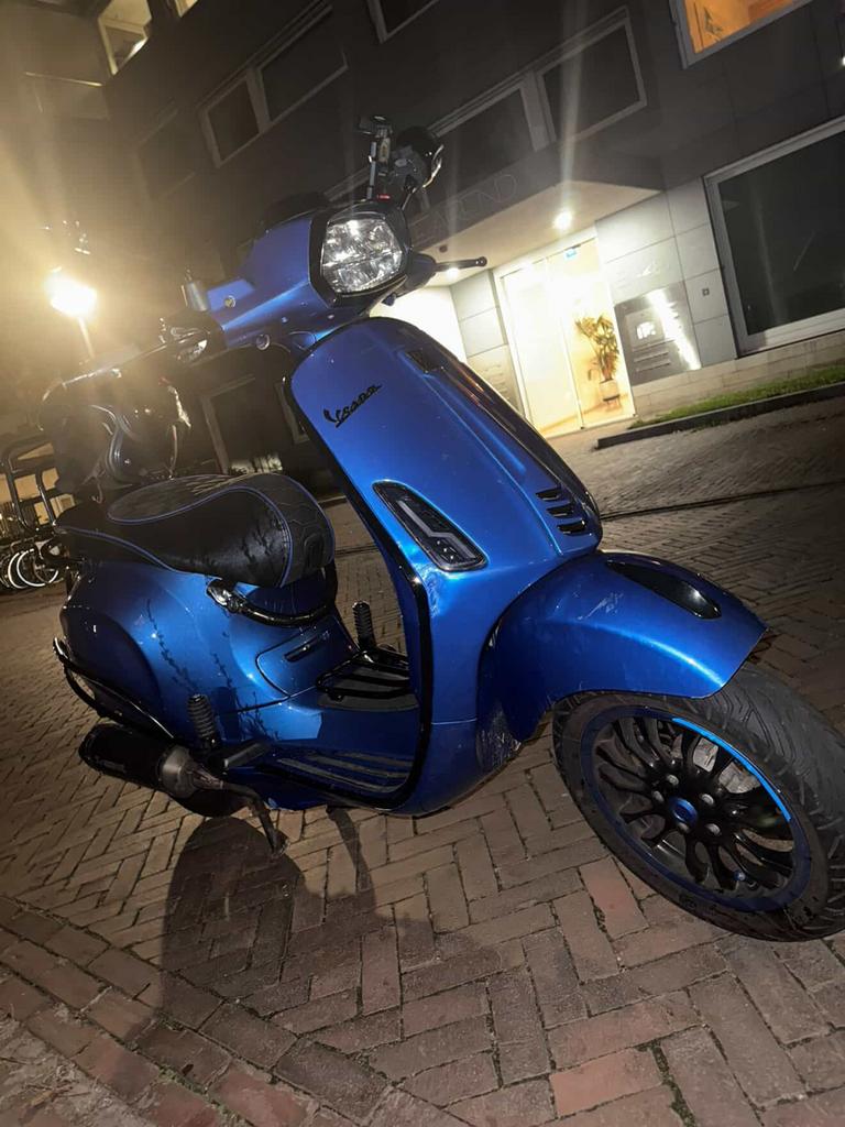 Vespa Sprint 2017 80cc Akrapovic uitlaat( weg voor mooi bod), Gebruikt, Overige modellen, Maximaal 45 km/u, Ophalen of Verzenden