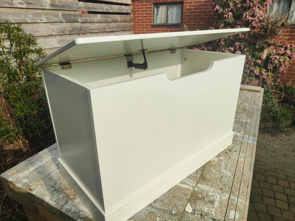 Witte kist met klep en scharnier, Huis en Inrichting, Woonaccessoires | Kisten, Ophalen, Gebruikt, 50 tot 100 cm, 50 tot 75 cm