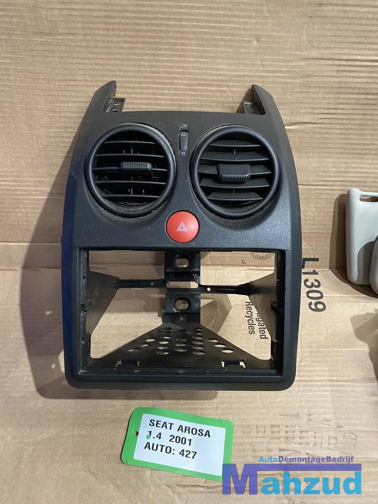 SEAT AROSA Midden lucht rooster radio frame 1997-2004, Auto-onderdelen, Dashboard en Schakelaars, Gebruikt, Autovia A-2, Km 585 585
08760  Martorell, ES