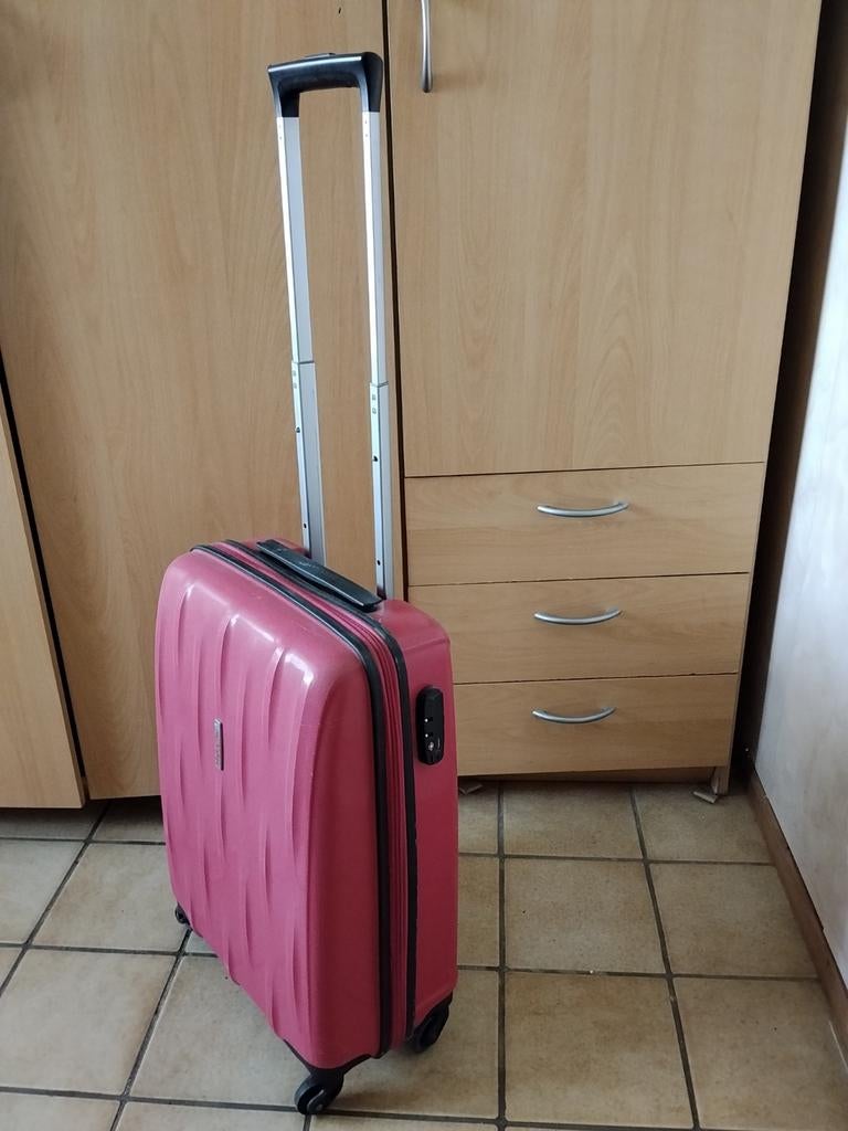 Roze handbagage koffer - Carry-on met TSA slot en wieltjes, Sieraden, Tassen en Uiterlijk, Koffers, Gebruikt, 50 tot 60 cm, Hard kunststof