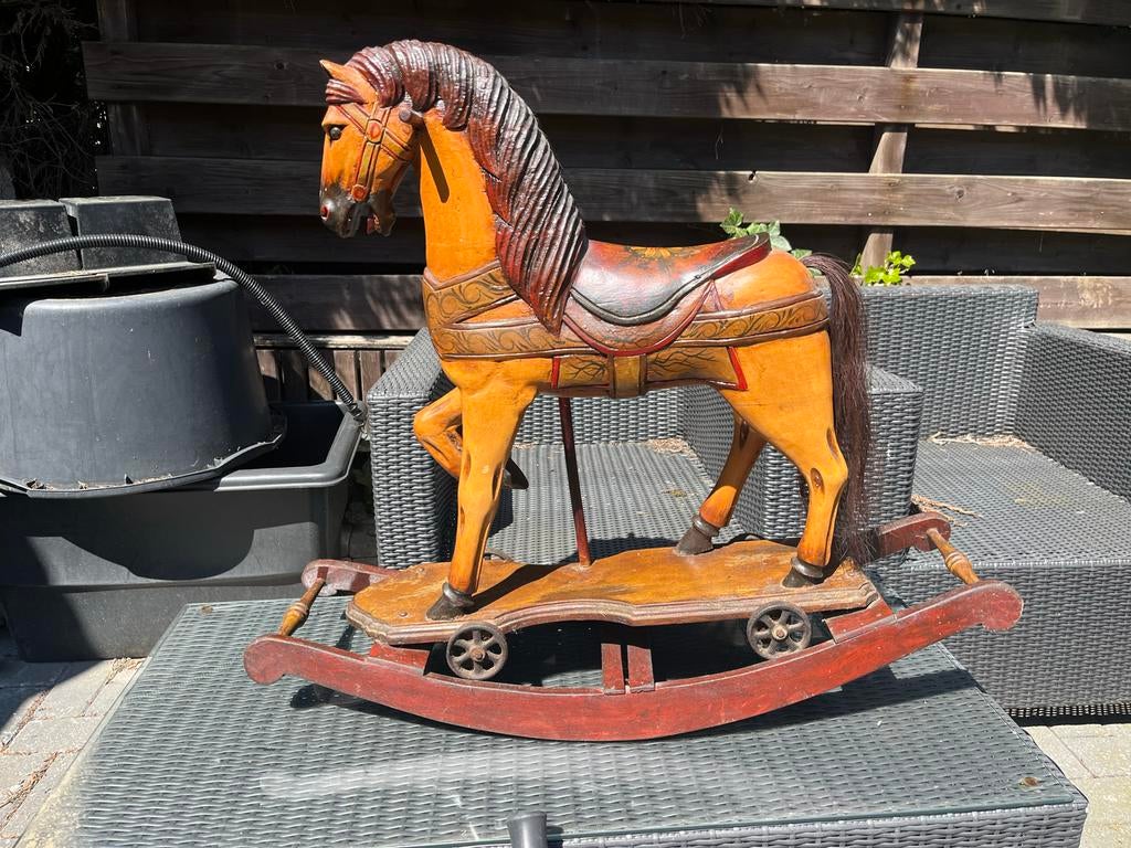 Antiek houten hobbelpaard met wielen - Decoratief, Ophalen