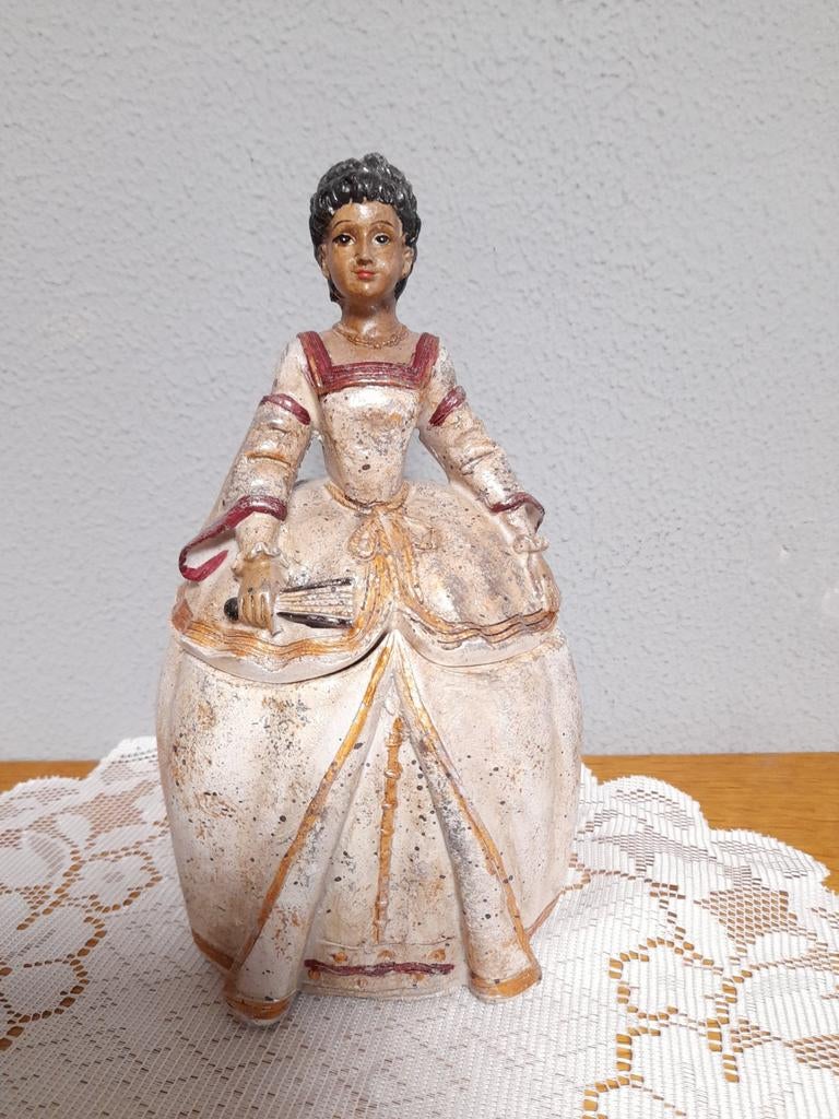 Mooi beeld vrouw koek pot ca 26 cm hoog, Ophalen of Verzenden, Zo goed als nieuw, Dier