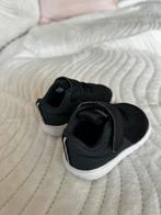Nike baby schoentjes - Maat eur 17, Ophalen of Verzenden, Zo goed als nieuw, Jongetje of Meisje, Schoentjes