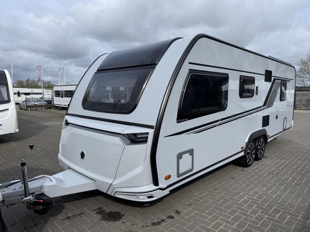 Knaus Sudwind Black Selection 650 UDF 2026, Caravans en Kamperen, Bedrijf, Treinzit, Overige typen, 6 tot 7 meter