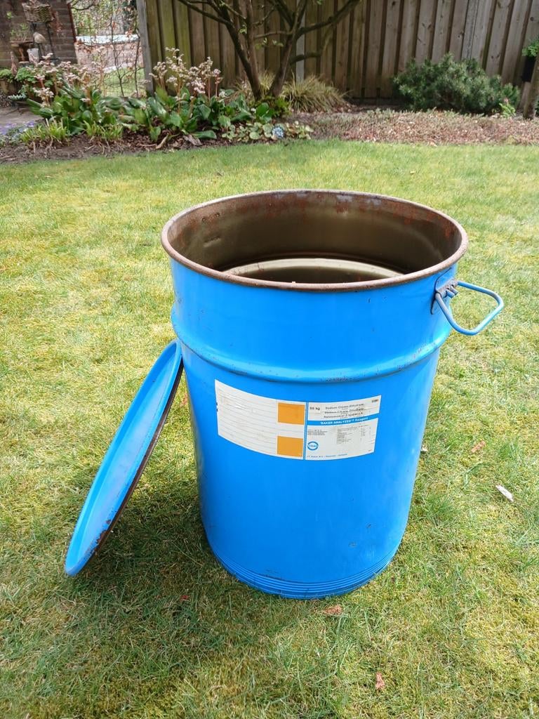 Blauwe ijzeren ton - 50 liter - met deksel, Ophalen, Minder dan 50 cm, Gebruikt, Metaal