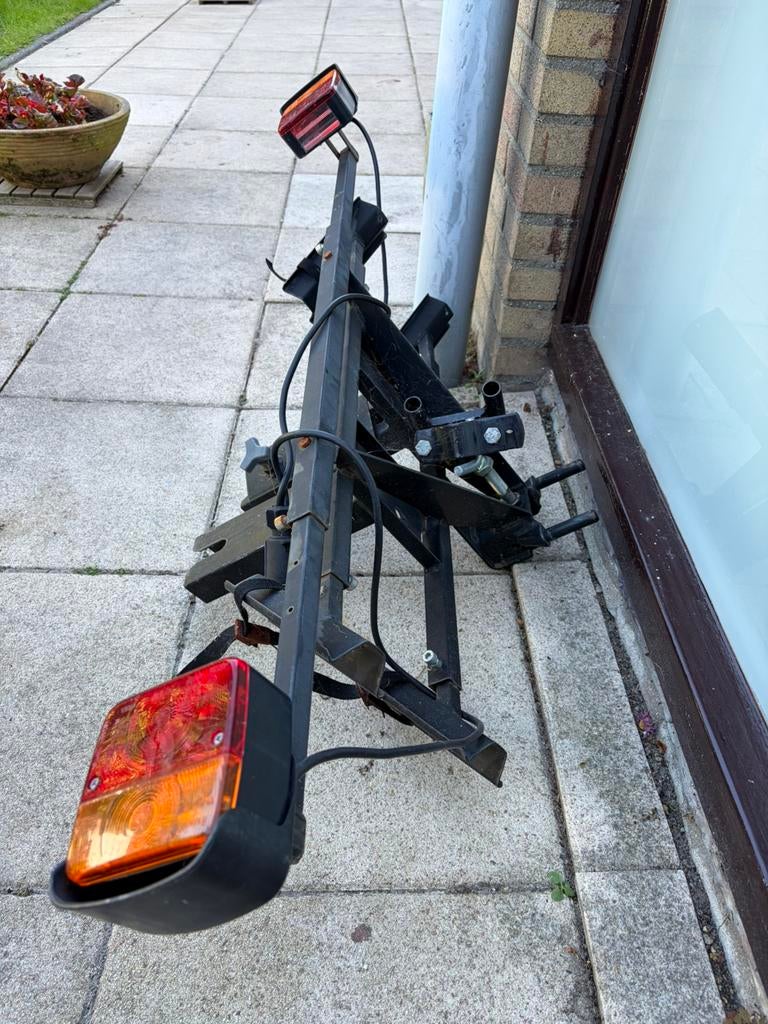 Q car fietsendrager, Ophalen, 2 fietsen, Gebruikt, Trekhaakdrager