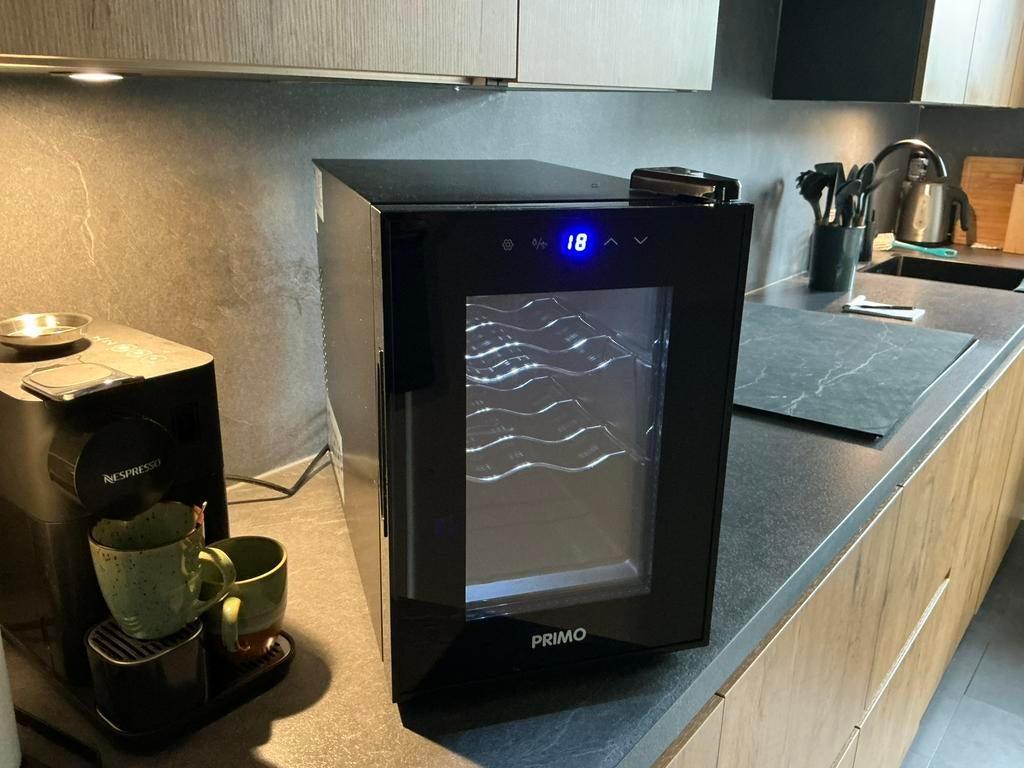 Wijnkastje, Huis en Inrichting, Woonaccessoires | Wijnrekken, Ophalen, Zo goed als nieuw, 50 tot 75 cm