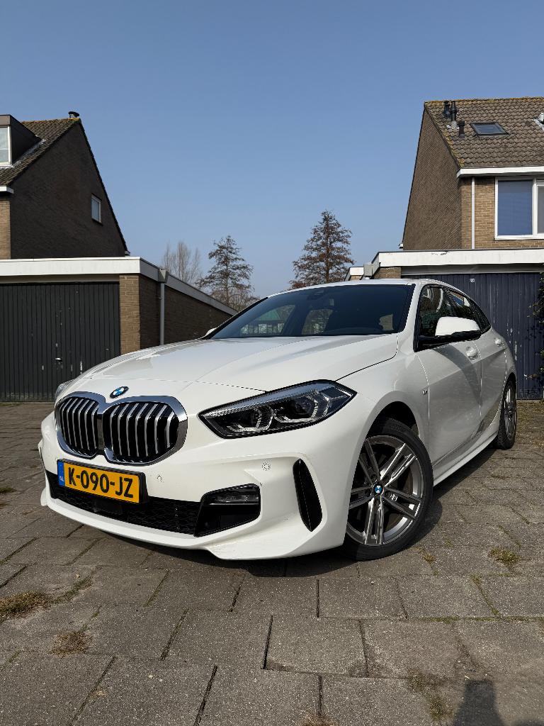 BMW 1-Serie 118i 136pk Automaat 2021 Wit, 136 pk, 1295 kg, Wit, Origineel Nederlands