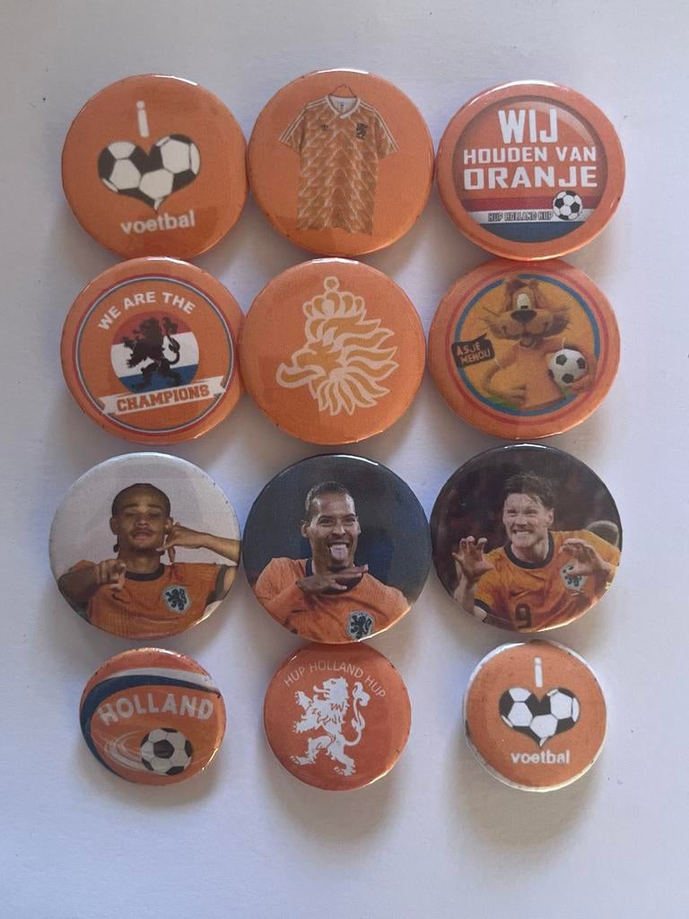 Buttons Nederlands elftal Oranje ook per stuk, Verzamelen, Sportartikelen en Voetbal, Ophalen of Verzenden, Zo goed als nieuw