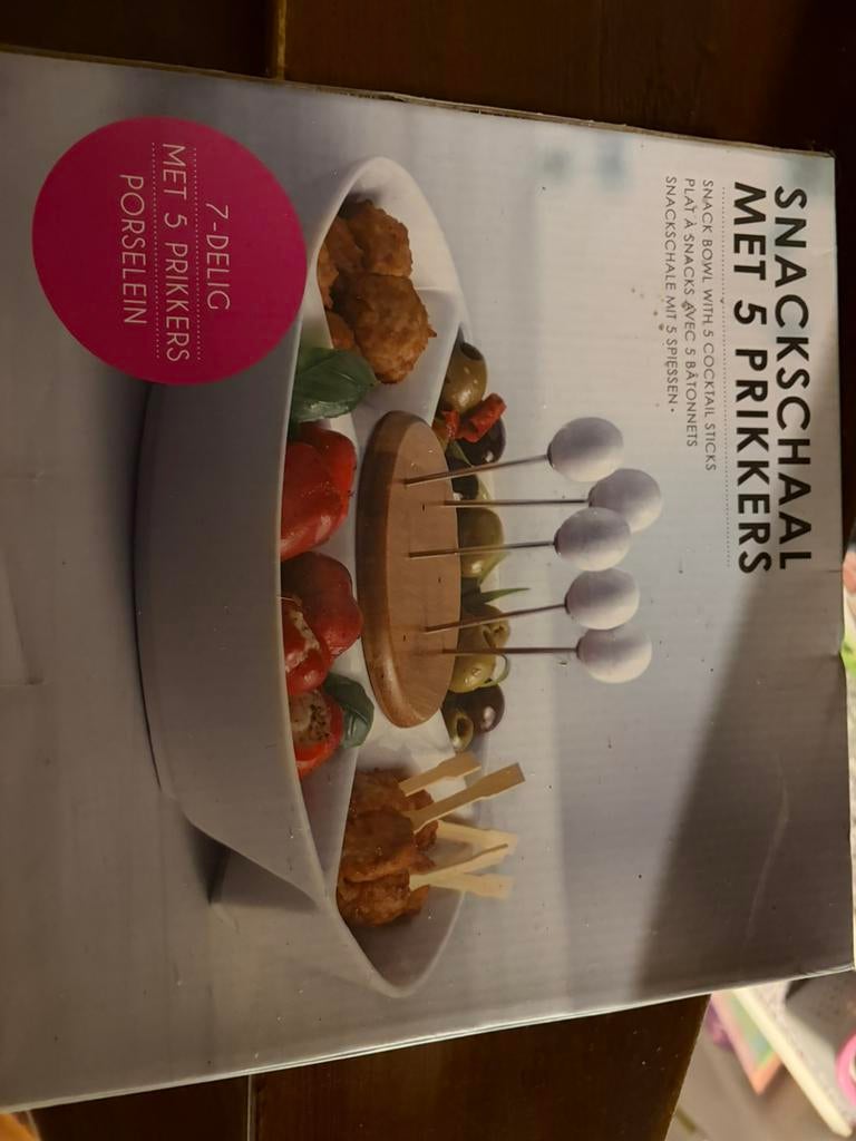 Borrenschaaltje met prikkers (nieuw), Ophalen of Verzenden, Zo goed als nieuw