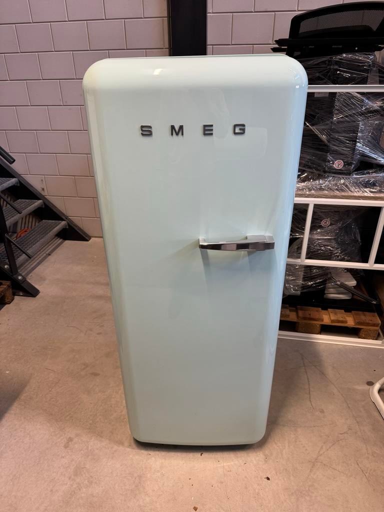 Smeg Koelkast met Vriesvak - Mint Groen, Witgoed en Apparatuur, Koelkasten en IJskasten, Ophalen, 150 tot 200 liter, Gebruikt