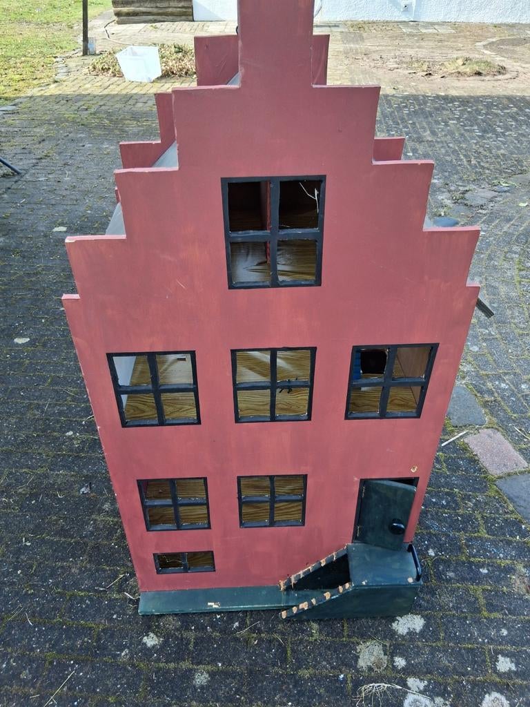 Self made poppenhuis, gratis af te halen!!, Kinderen en Baby's, Speelgoed | Poppenhuizen, Ophalen, Gebruikt, Poppenhuis