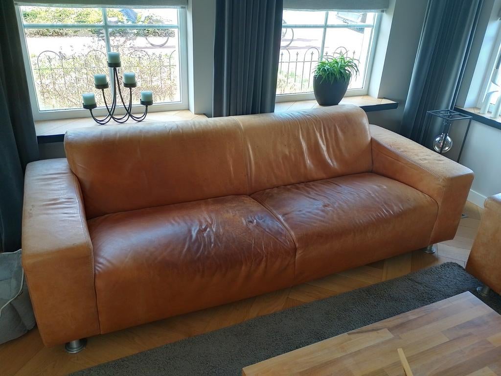 Bankstel 3,5 zits en 1,5 zits. Bruin leder. Gratis afhalen., Huis en Inrichting, Banken | Bankstellen, Ophalen, Gebruikt, Rechte bank