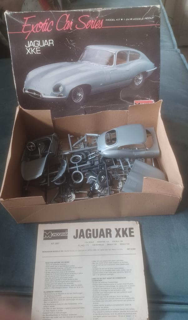 Oude bouwdoos Jaguar E-type monogram 1/24, Hobby en Vrije tijd, Modelbouw | Auto's en Voertuigen, Gebruikt, Auto, Groter dan 1:32